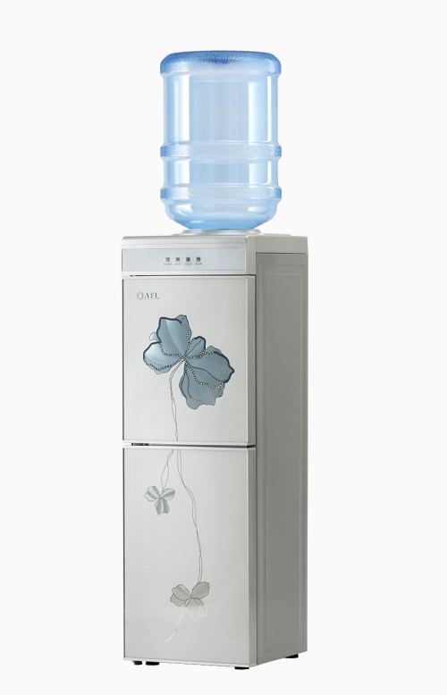 Кулер для воды LC-AEL-601B Silver Красивая презентабельная модель. Краны-клавиши закрыты дверцей. Оснащен клавишей "защиты от детей". На лицевой панели вставка "цветок".