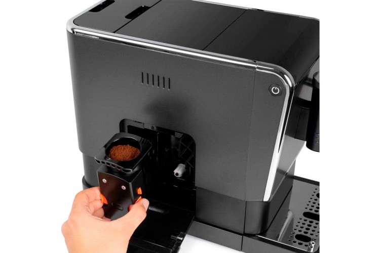 Кофемашина автоматическая Black+Decker BXCO1470E