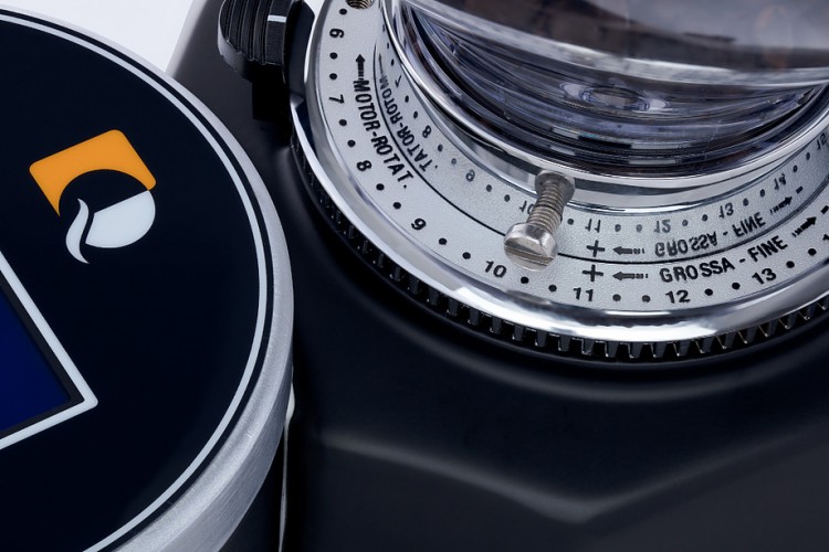 Кофемолка M80 E ELETTRONICO черная матовая