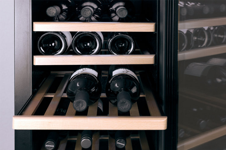 Холодильник винный CASO WineComfort 38