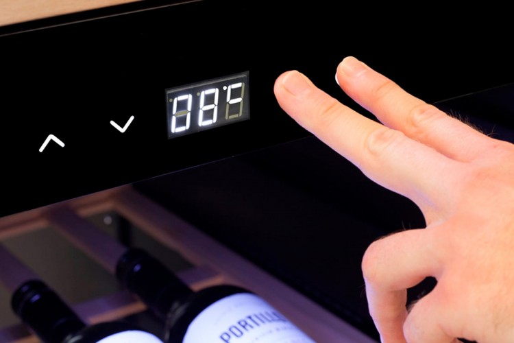 Холодильник винный CASO WineExclusive 180 Smart