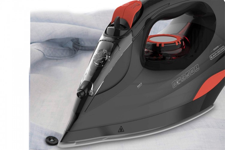 Утюг Black+Decker BXIR3000E