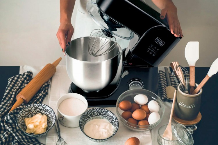 Кухонный комбайн Black+Decker BXKM1001E